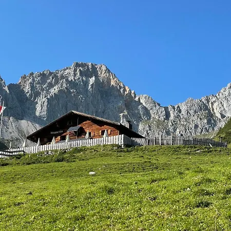 مكان تخييم Europarcs Leutasch-seefeld لوتاش